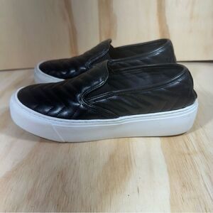 Wild Pair Quilted Black Sneakers Women’s Size 7